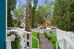 74 Richardson Ave, East Hampton, NY 11937 - Photo 22