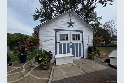 1405 Ohio Avenue, Bay Shore, NY 11706 - Photo 6