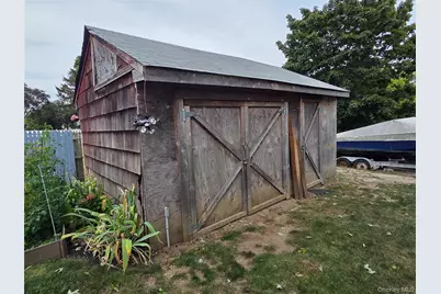 1405 Ohio Avenue, Bay Shore, NY 11706 - Photo 6