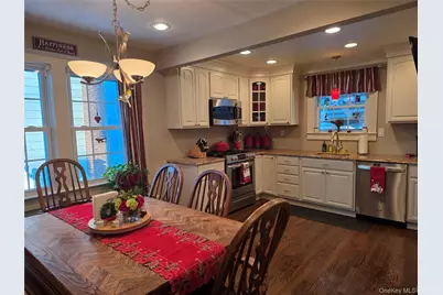 1405 Ohio Avenue, Bay Shore, NY 11706 - Photo 12