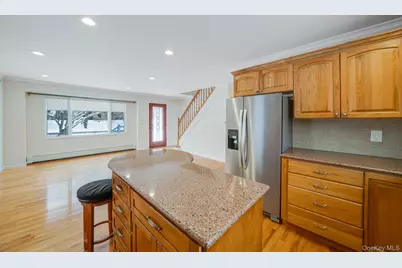 [Address not provided], Bohemia, NY 11716 - Photo 6