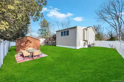 62 Forest Avenue, Lake Grove, NY 11755 - Photo 4