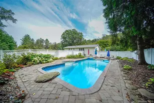 12 Capri Dr, Spring Valley, NY 10977 - Photo 26