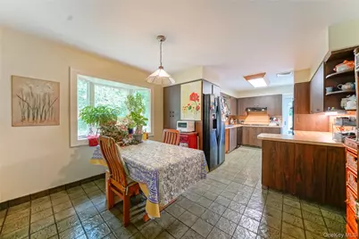 12 Capri Drive, Spring Valley, NY 10977 - Photo 6