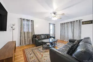 146 Terrace Ave, Elmont, NY 11003 - Photo 4