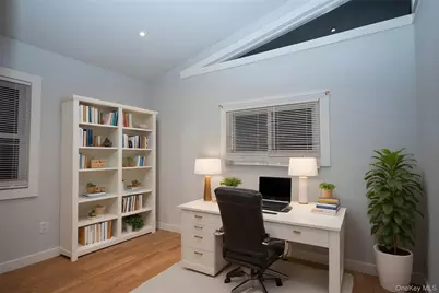 27 Cynthia Lane, Center Moriches, NY 11934 - Photo 4