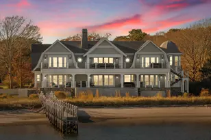 17 Ludlow Ln, Hampton Bays, NY 11946 - Photo 2