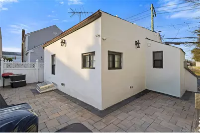 150 Kings Highway, New Rochelle, NY 10801 - Photo 18