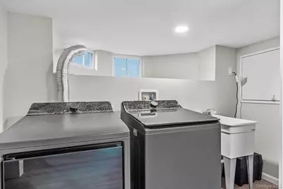 78 E Maltbie Avenue, Suffern, NY 10901 - Photo 36