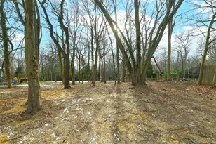 34 Warner Rd, Huntington, NY 11743 - Photo 36