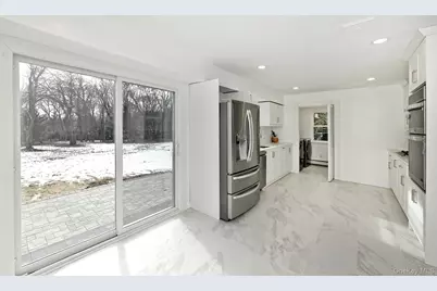 34 Warner Road, Huntington, NY 11743 - Photo 16