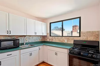 106 Thurton Place #2, Yonkers, NY 10704 - Photo 2