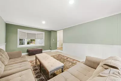 64 Wright Avenue, Deer Park, NY 11729 - Photo 14