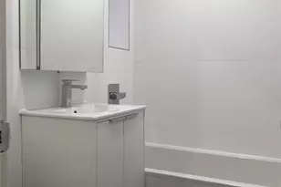 1296 Midland Ave, Yonkers, NY 10704 - Photo 14