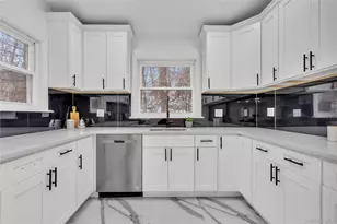 58 Lakelands Ave, Greenwood Lake, NY 10925 - Photo 16