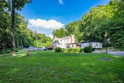 996 Haverstraw Road, Suffern, NY 10901 - Photo 38