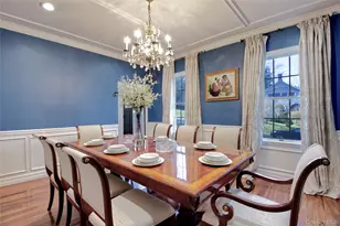 50 Davis Ln, Roslyn, NY 11576 - Photo 8