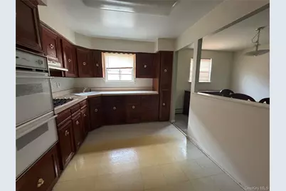 87-66 52nd Avenue, Elmhurst, NY 11373 - Photo 4