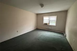 87-66 52nd Ave, Elmhurst, NY 11373 - Photo 8