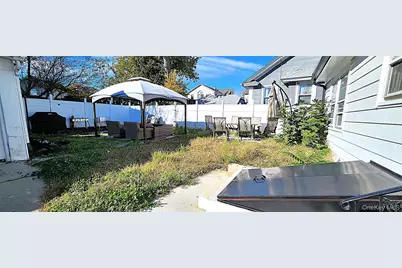 290 Roberts Avenue, Yonkers, NY 10703 - Photo 44