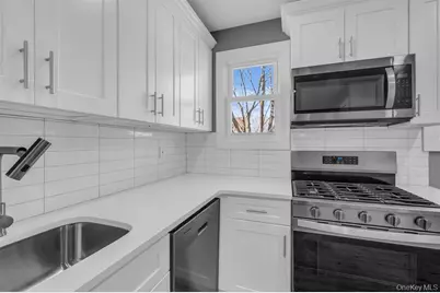 31-33 Burr Avenue, Hempstead, NY 11550 - Photo 4