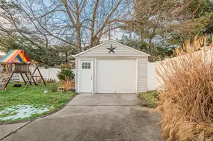 70 Princess St, Hicksville, NY 11801 - Photo 26