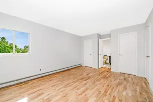 227 N Walnut St, Massapequa, NY 11758 - Photo 4