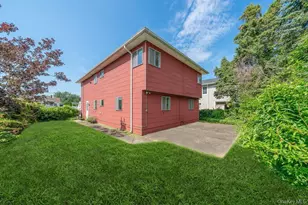 227 N Walnut St, Massapequa, NY 11758 - Photo 18