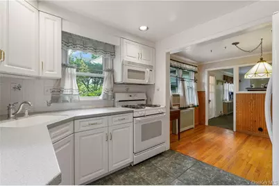 30 Lindbergh Lane, New City, NY 10956 - Photo 8