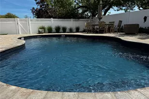 66 Country Village Ln, East Islip, NY 11730 - Photo 34