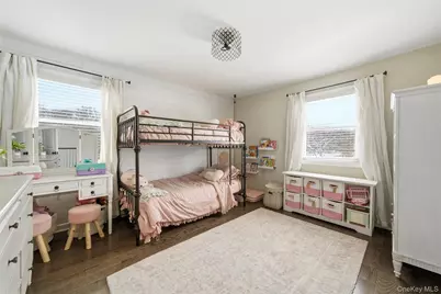 66 Country Village Lane, East Islip, NY 11730 - Photo 28