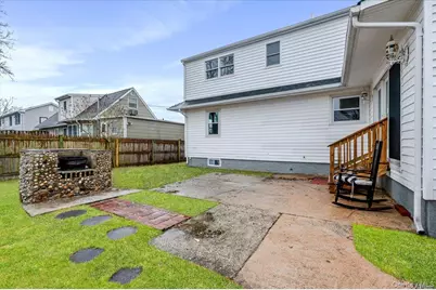 571 Center Dyre Avenue, West Islip, NY 11795 - Photo 22