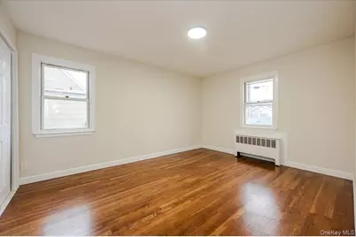 571 Center Dyre Avenue, West Islip, NY 11795 - Photo 14