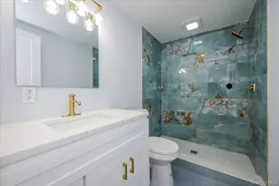 571 Center Dyre Ave, West Islip, NY 11795 - Photo 12