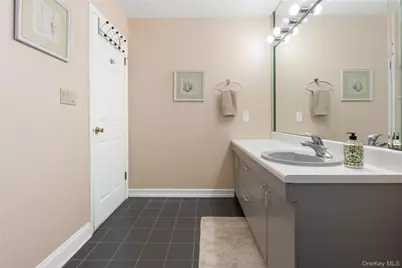 25 Cherokee Rd, East Brunswick Township, NJ 08816 - Photo 20