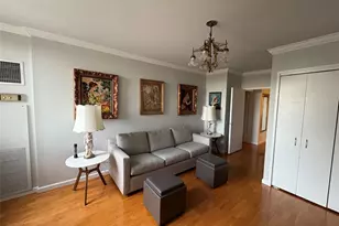 269-10 17K Grand Central Pkwy, Floral Park, NY 11005 - Photo 4