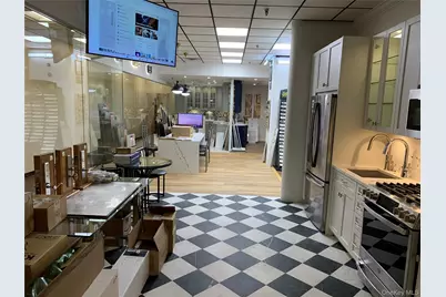 269-10 17K Grand Central Parkway #17K, Floral Park, NY 11005 - Photo 26