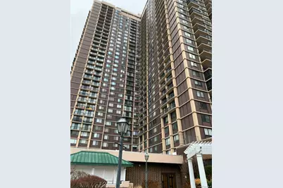 269-10 17K Grand Central Parkway #17K, Floral Park, NY 11005 - Photo 10