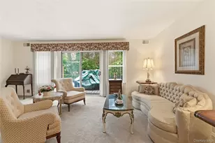 10 Hampton Way, Woodbury, NY 11797 - Photo 12