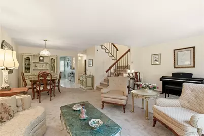 10 Hampton Way, Woodbury, NY 11797 - Photo 16