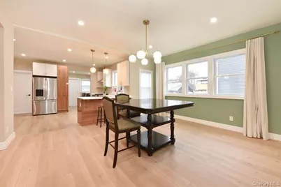 115 N Bergen Place, Freeport, NY 11520 - Photo 8