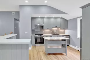 33 Gaines St, Huntington, NY 11743 - Photo 6