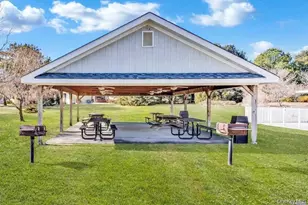 164 Village Cir W, Manorville, NY 11949 - Photo 24