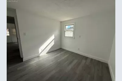 306 Hamilton Avenue #1st Flr, Hewlett, NY 11557 - Photo 18