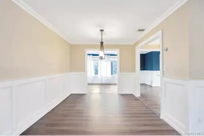 178 Missouri Avenue, Bay Shore, NY 11706 - Photo 16