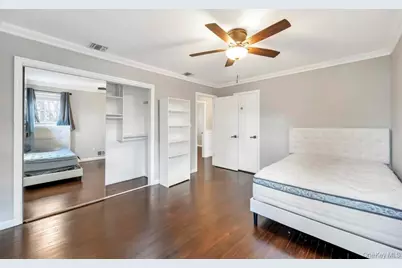 178 Missouri Avenue, Bay Shore, NY 11706 - Photo 6