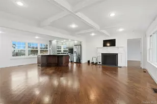 20845 Soundview Ave, Southold, NY 11971 - Photo 10