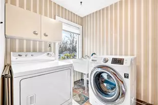 19 Indian Trail, White Plains, NY 10603 - Photo 18