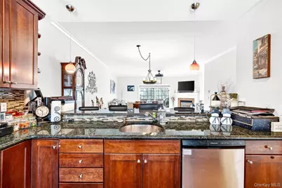 102 Villa Court, Carmel, NY 10512 - Photo 6