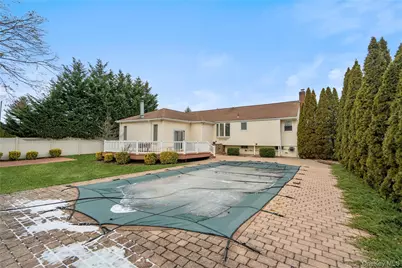 2046 Hancock Avenue, North Bellmore, NY 11710 - Photo 32